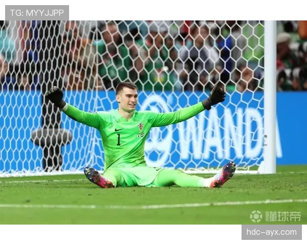 利瓦科维奇神勇扑点助克罗地亚逆转取胜，球队状态强势回暖
