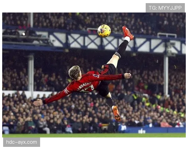 加纳乔赛季首秀闪耀全场,助球队斩获关键胜利 加纳乔赛季首秀闪耀全场,助球队斩获关键胜利