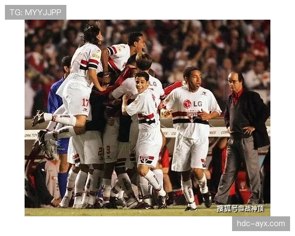 博阿进攻套路揭示球队战术新思路,状态回暖持续重塑比赛格局 博阿进攻套路揭示球队战术新思路,状态回暖持续重塑比赛格局